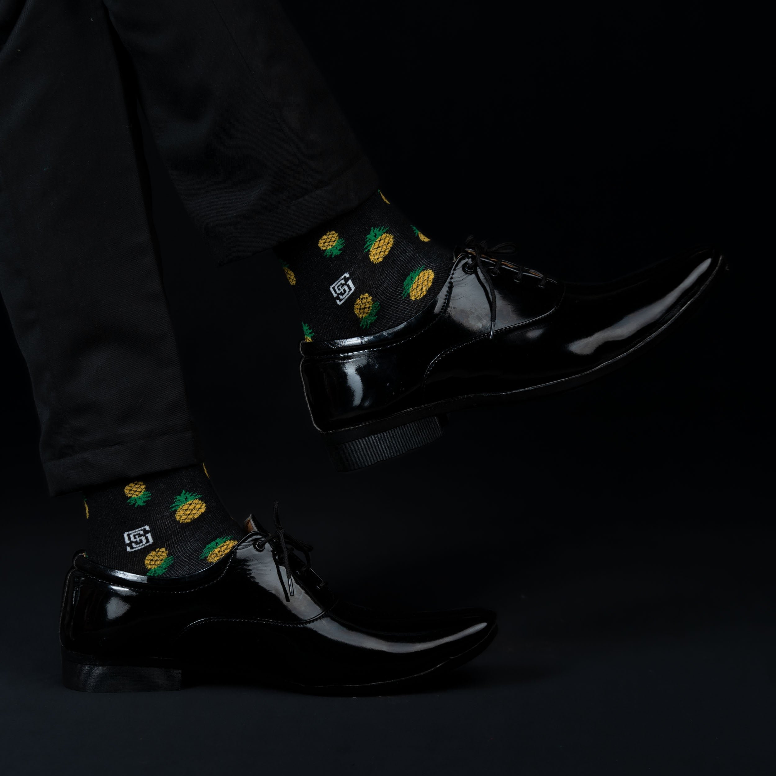 Design Artisanal Pineapple Ankle Socks-Multicolor Pack of 1