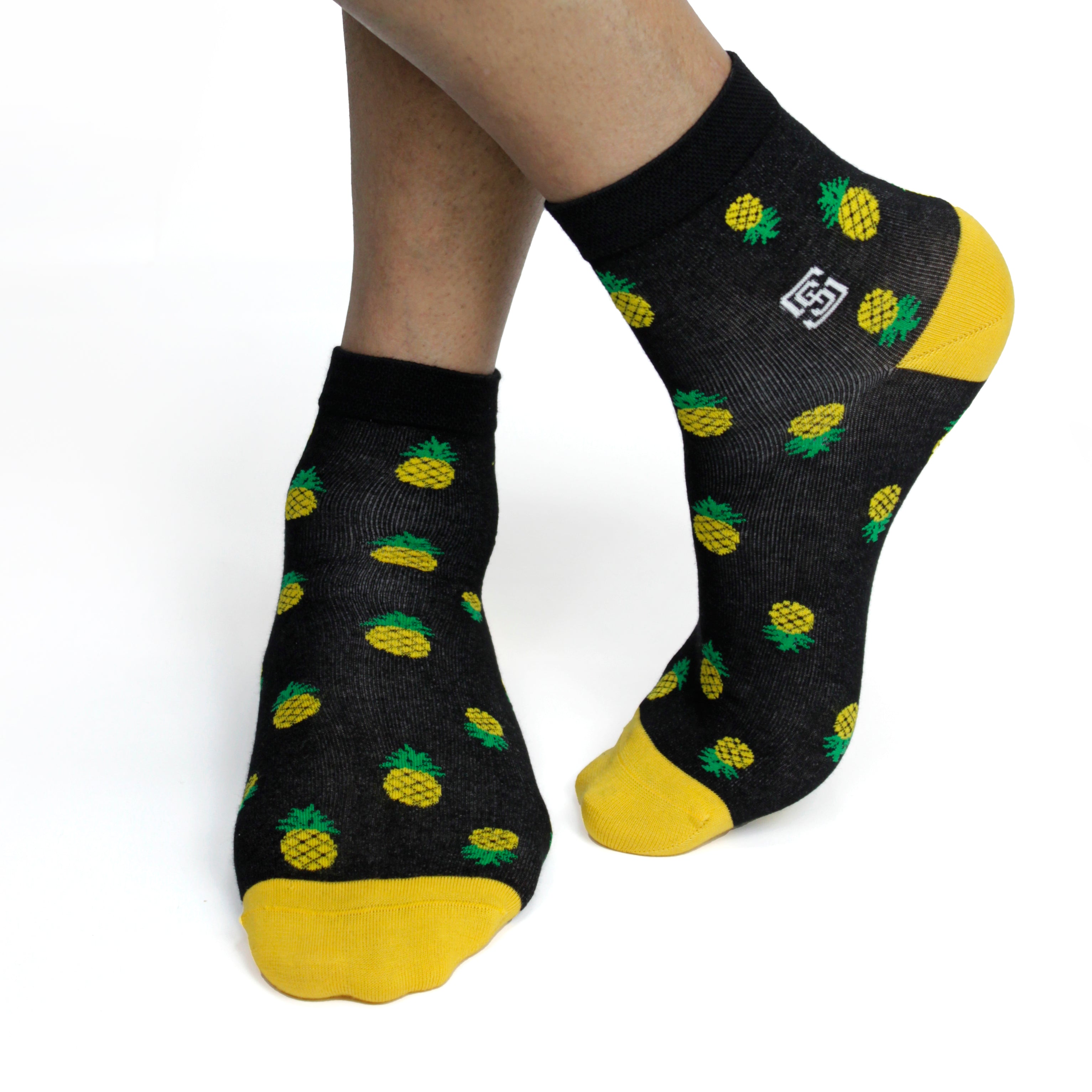 Design Artisanal Pineapple Ankle Socks-Multicolor Pack of 1